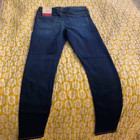 So mid-rise Favorite Jegging. Little Girls 12 Plus. Brand New. - Picture 5 of 7